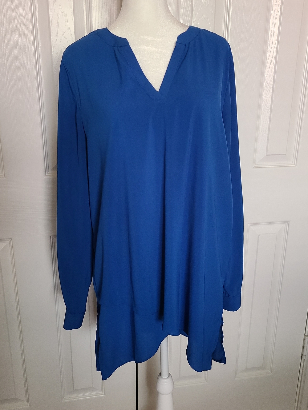 Susan Graver V-Neck Tunic Royal Blue Roll Tab Long Sleeve Size 12